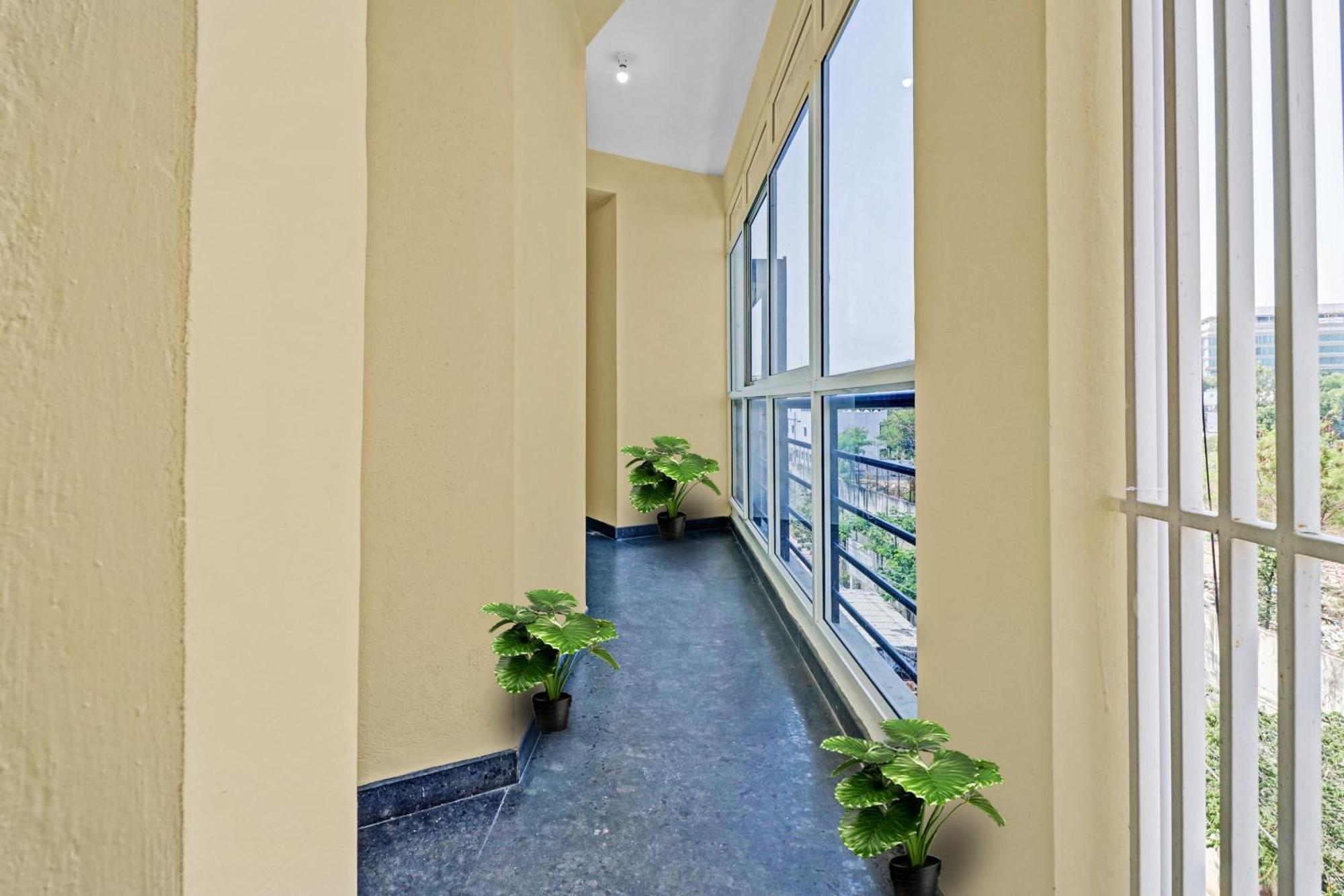 Hotel O Mn Residency Near Ragigudda Sri Prasanna Anjaneyaswamy Temple Bangalore Exteriör bild